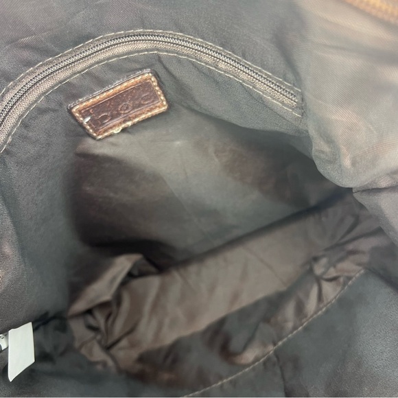 Boc crossbody bag with detailed Chunky Top stitching - Picture 5 of 7